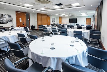 Holiday Inn London-Gatwick Airport, An Ihg Hotel