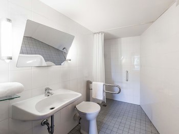 B&B Hotel Dusseldorf-Hbf galeri fotoğrafı