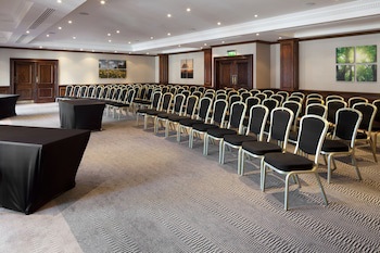 Holiday Inn Guildford, An Ihg Hotel