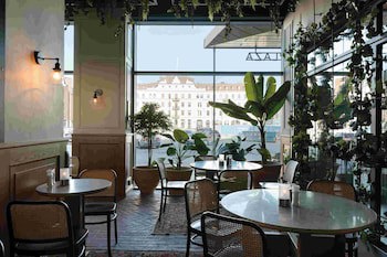 Elite Hotel Marina Plaza