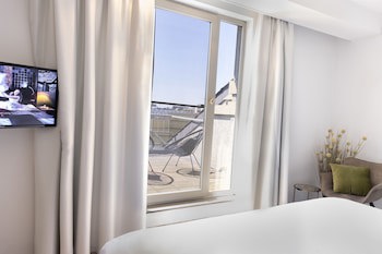M Hotel - Different Hotels