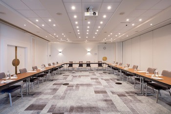 Holiday Inn Hasselt, An Ihg Hotel