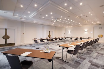 Holiday Inn Hasselt, An Ihg Hotel