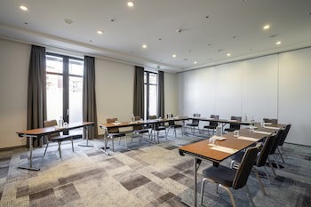 Holiday Inn Hasselt, An Ihg Hotel