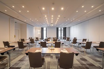 Holiday Inn Hasselt, An Ihg Hotel