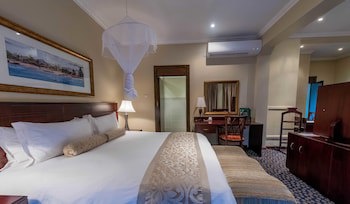 Sunbird Capital Hotel