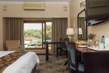 Sunbird Capital Hotel