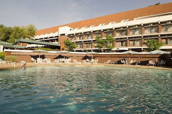 Sunbird Capital Hotel