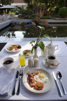 Sunbird Capital Hotel