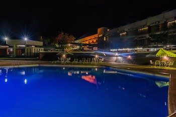 Sunbird Capital Hotel