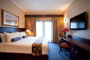 Sunbird Capital Hotel