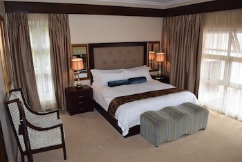 Sunbird Capital Hotel