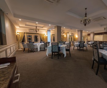 Sunbird Capital Hotel
