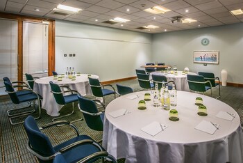 Holiday Inn Cambridge, An Ihg Hotel