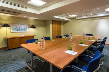 Holiday Inn Cambridge, An Ihg Hotel