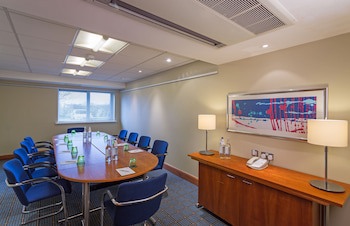 Holiday Inn Cambridge, An Ihg Hotel