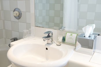Holiday Inn Cambridge, An Ihg Hotel