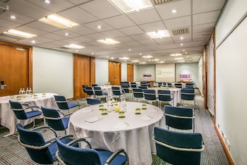 Holiday Inn Cambridge, An Ihg Hotel
