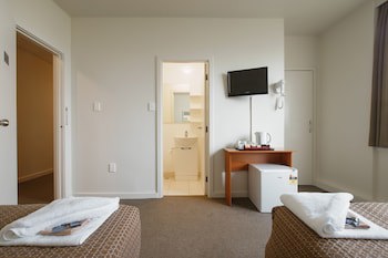 Kiwi International Hotel