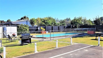 Aztec Motel