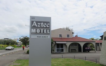 Aztec Motel