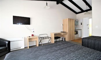Aztec Motel