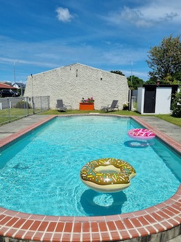 Aztec Motel