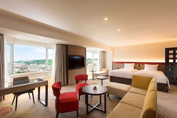 Doubletree By Hilton Hotel Naha Shuri Castle