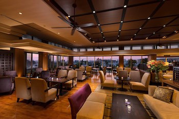 Doubletree By Hilton Hotel Naha Shuri Castle