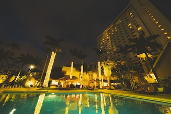 Doubletree By Hilton Hotel Naha Shuri Castle