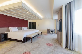 Doubletree By Hilton Hotel Naha Shuri Castle