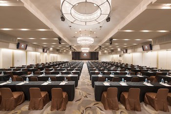 Doubletree By Hilton Hotel Naha Shuri Castle