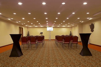 Conquistador Hotel And Conference Center