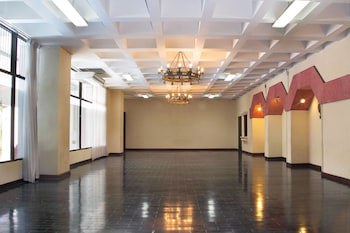 Conquistador Hotel And Conference Center