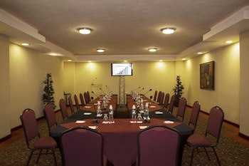 Conquistador Hotel And Conference Center