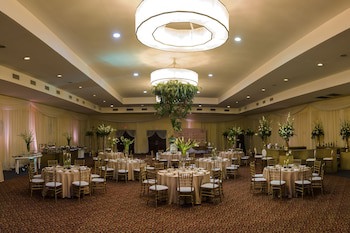 Conquistador Hotel And Conference Center