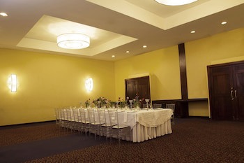 Conquistador Hotel And Conference Center