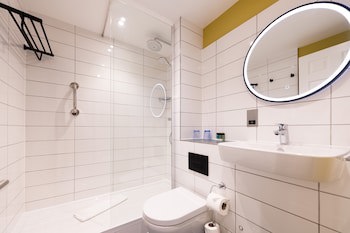 Byron Hotel London