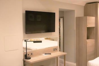 Byron Hotel London