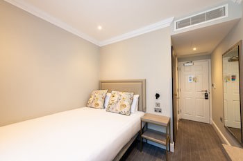 Byron Hotel London