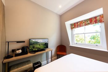 Byron Hotel London