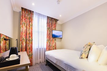 Byron Hotel London