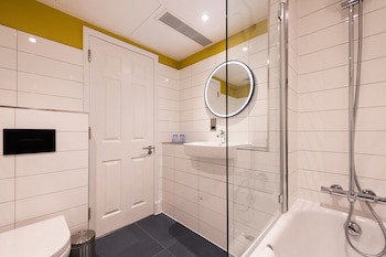 Byron Hotel London