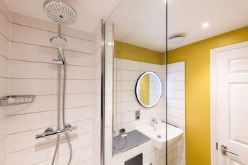 Byron Hotel London