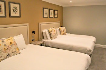 Byron Hotel London