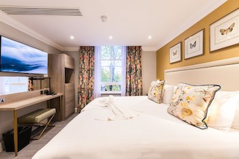 Byron Hotel London
