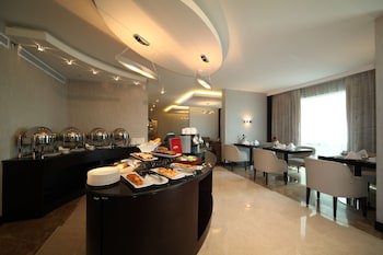 Crowne Plaza Jeddah, An Ihg Hotel