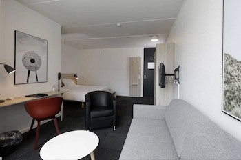 Montra Skaga Hotel