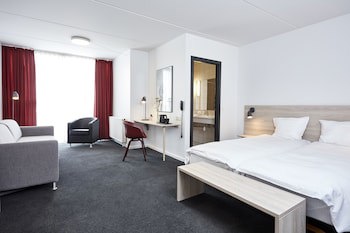 Montra Skaga Hotel