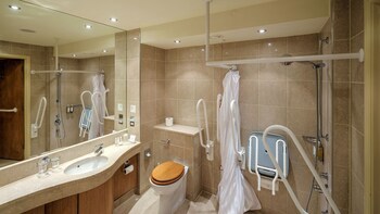 Donnington Valley Hotel And Spa